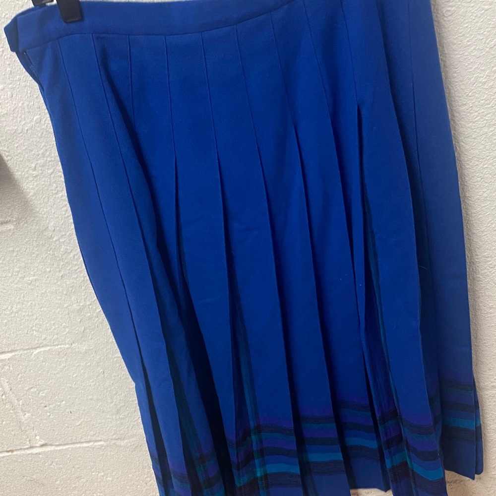 Pendleton vintage Royal Blue - Wool Pleated Midi Skirt - 34” waist - Picture 6 of 9